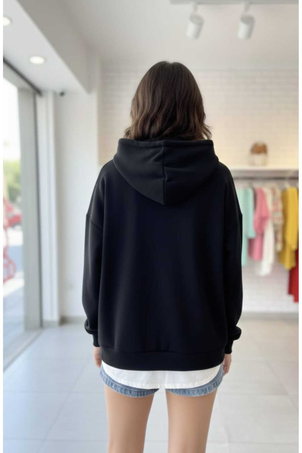 Kadın Oversize Kapüşonlu Baskılı Sweatshirt Alttan Beyaz Tişört Detaylı, Rahat Kalıp - Siyah
