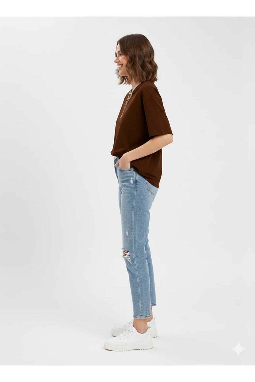 Kadın Kahverengi Bisiklet Yaka Basic Oversize T-Shirt - Kahverengi