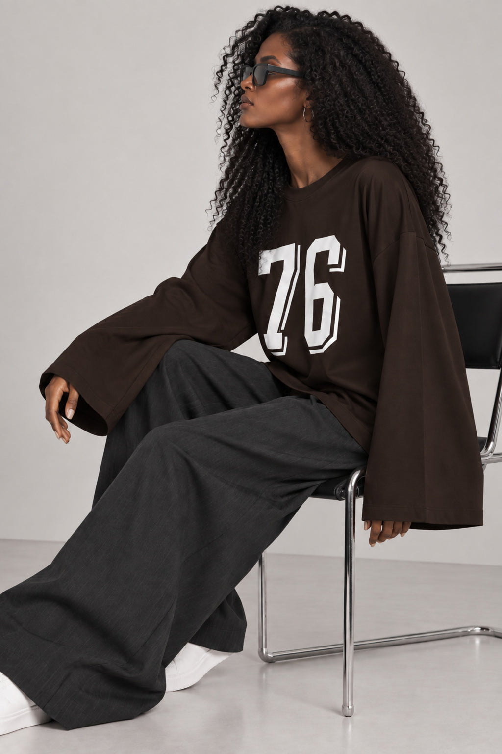11020 Kadın Ön Baskı Detaylı Geniş Kol Penye Sweatshirt - Kahverengi