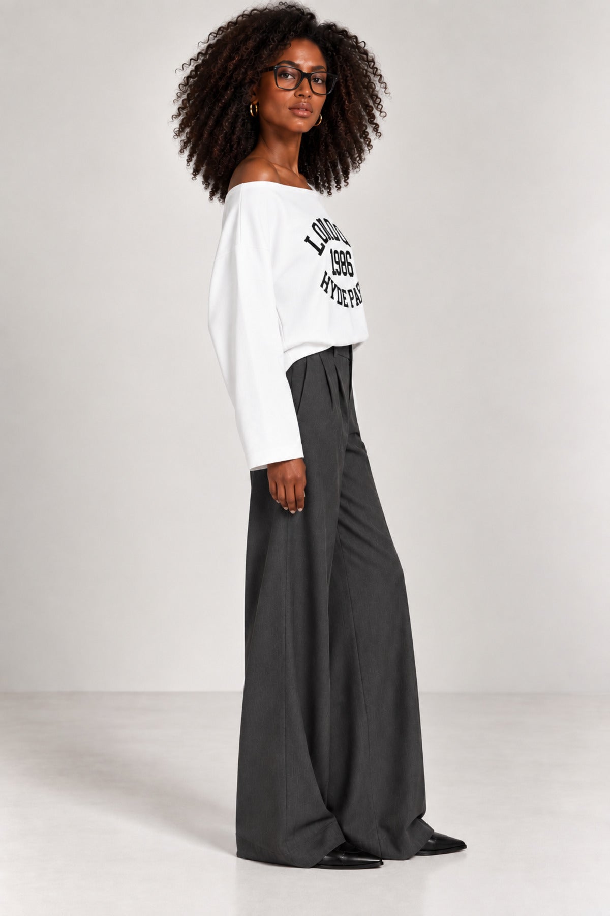 11018 Kadın London Basklı Kayık Yaka Penye Sweatshirt - Beyaz