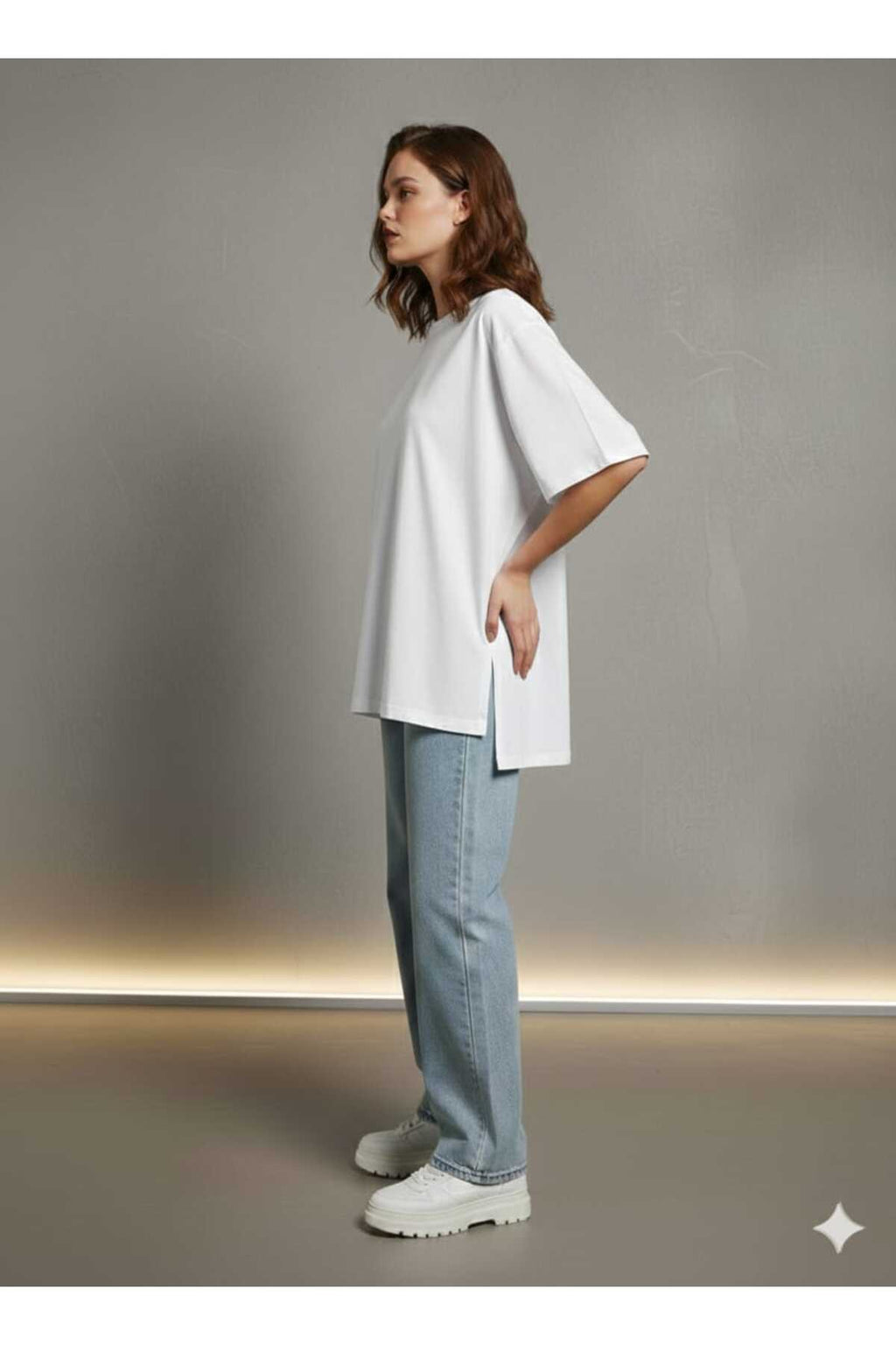Kadın Oversize Basic Bisiklet Yaka Yan Yırtmaçlı Kısa Kollu Tişört - Beyaz