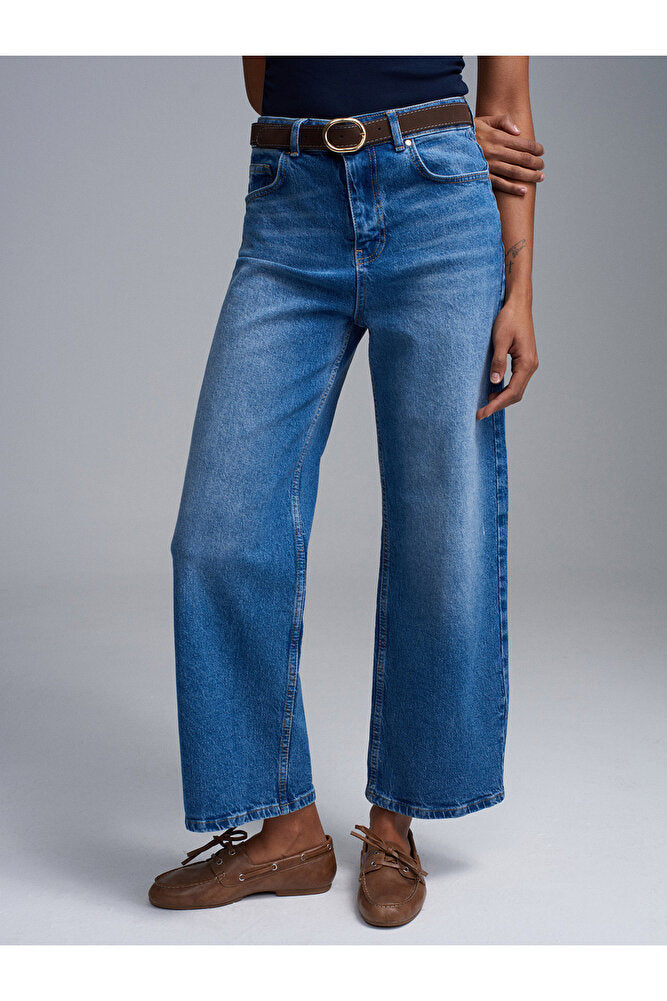 72299 Kemerli Kısa Pantolon-Mavi
