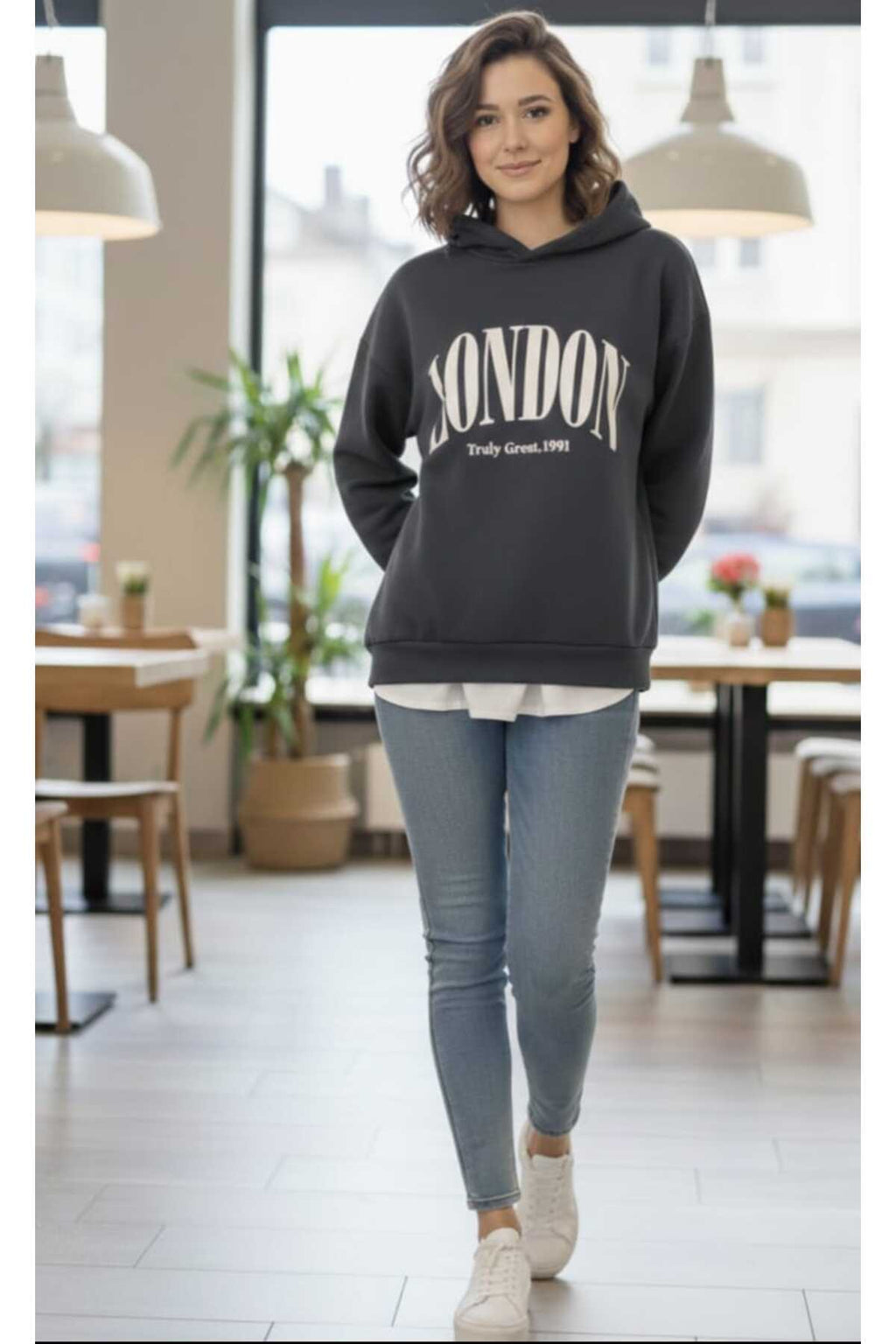 Kadın Oversize Kapüşonlu Baskılı Sweatshirt Alttan Beyaz Tişört Detaylı, Rahat Kalıp - Antrasit