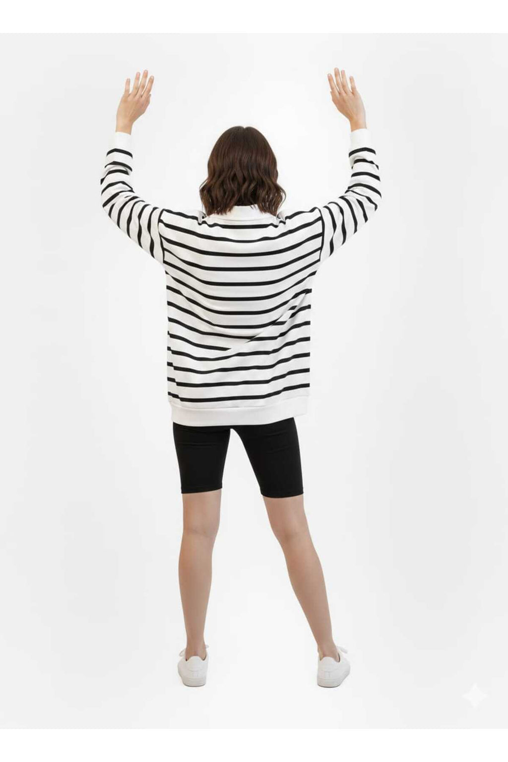 Kadın Polo Yaka Fermuarlı Siyah Çizgili Oversize Sweatshirt Yumuşak Dokulu Rahat Kalıp - Beyaz